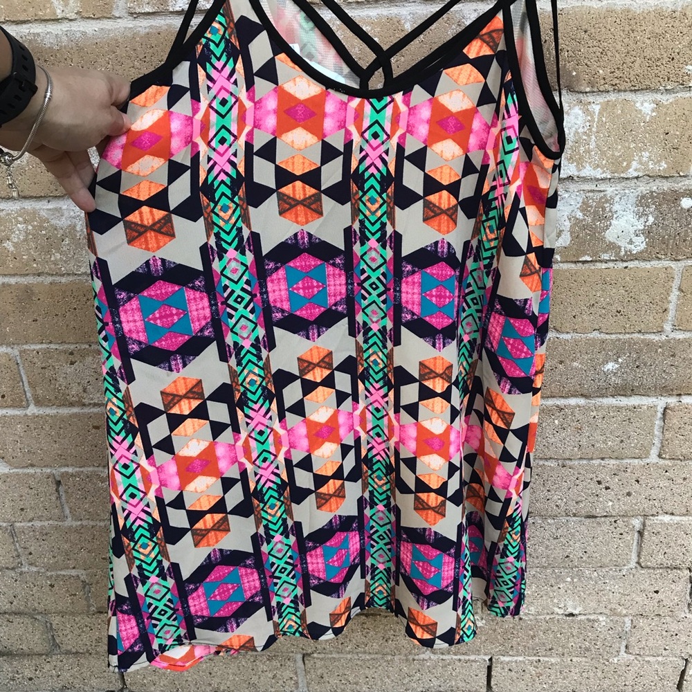 Fun patterned dress - Picture 5 of 7